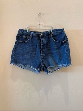 Levi's Dark Blue Raw Hem Denim Cutoff Shorts #P056